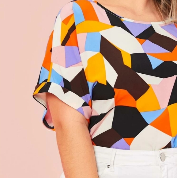 SHEIN Plus Colorful Geo Print Cuffed Sleeve Top - Picture 5 of 6